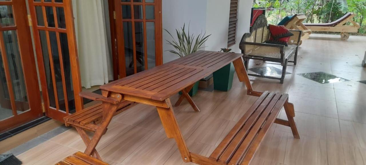 ברוואלה Ceylon Serenity Villas מראה חיצוני תמונה